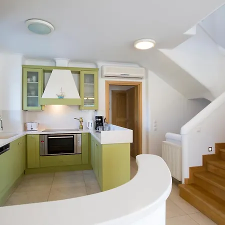 빌라 Elena 루트라키