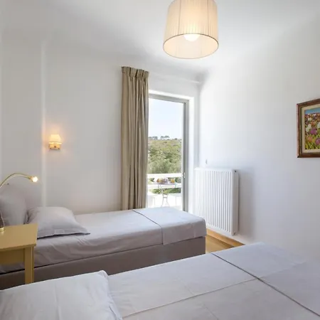 Elena * 루트라키